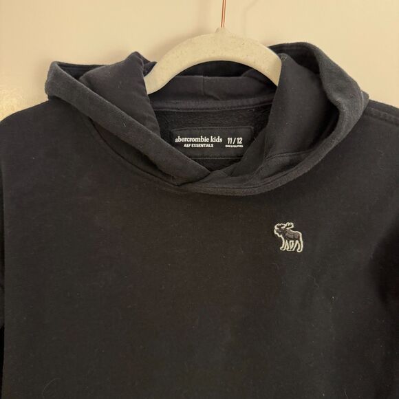 Boys Abercrombie Kids size 11/12 A&F Essentials Black Icon hoodie EUC - Picture 3 of 3